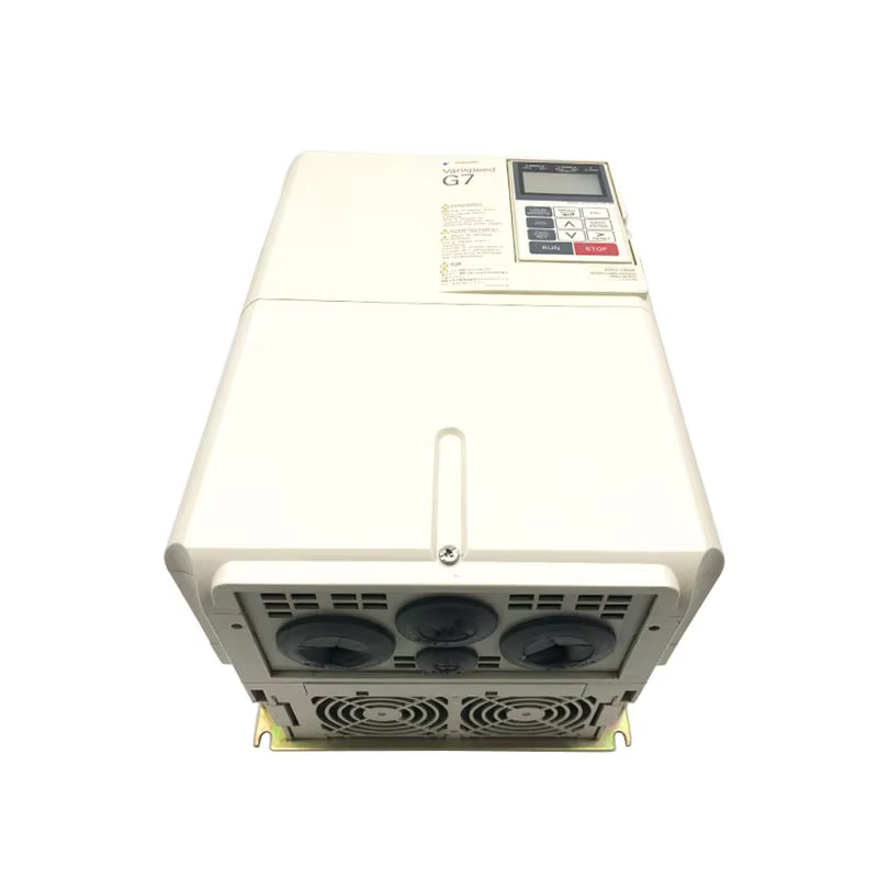 VTSP378 L1000A مصعد ياسكاوا تردد العاكس 7.5kw 3 PHASE 400VAC لمبنى المكاتب