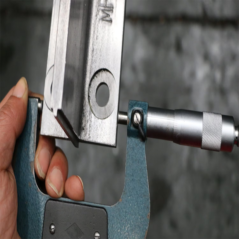 قطع غيار وملحقات المصاعد VTSP104 T140-1 سكة توجيه المصعد سكة توجيه الرفع المتينة للمصاعد الشاهقة